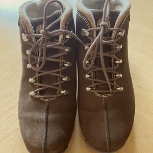 Timberland low cut brown low cut boots